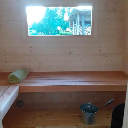 펜션 Cousy Historical House With Sauna And Hot Tube