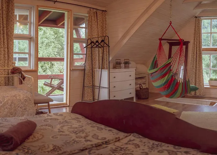 Cousy Historical House With Sauna And Hot Tube Vakantiehuis