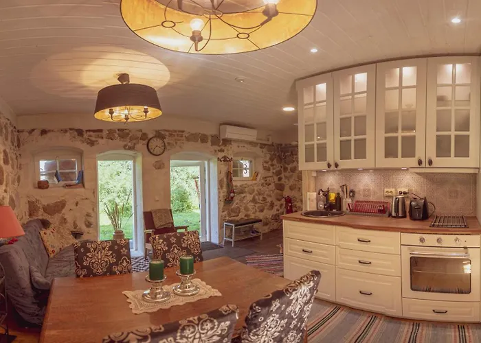 Cousy Historical House With Sauna And Hot Tube * Kodavere