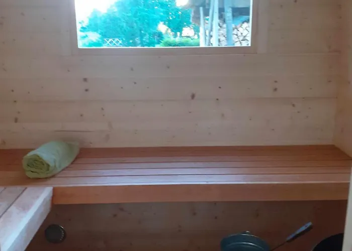 Vakantiehuis Cousy Historical House With Sauna And Hot Tube